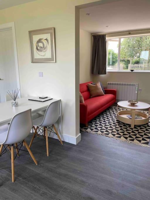 Larks Leaze Lodge, Steeple Ashton, Wiltshire Trowbridge Dış mekan fotoğraf